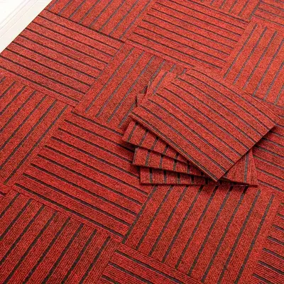 Alfombra Adhesiva de Moqueta a Rayas Siete Rojas, Un Trozo