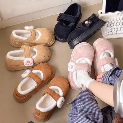 Sapatos de algodão femininos novos 2024, sapatos fechados de pelúcia preguiçosa com velcro, design de pata de gato fofa, sola grossa, para usar fora no outono/inverno
