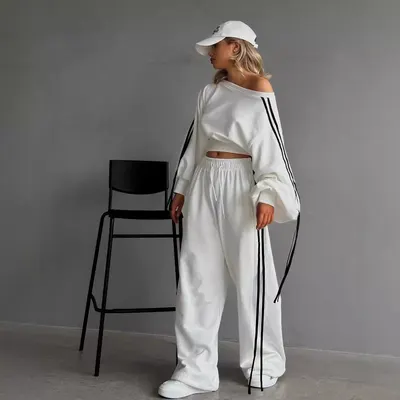 女款时尚休闲套装秋