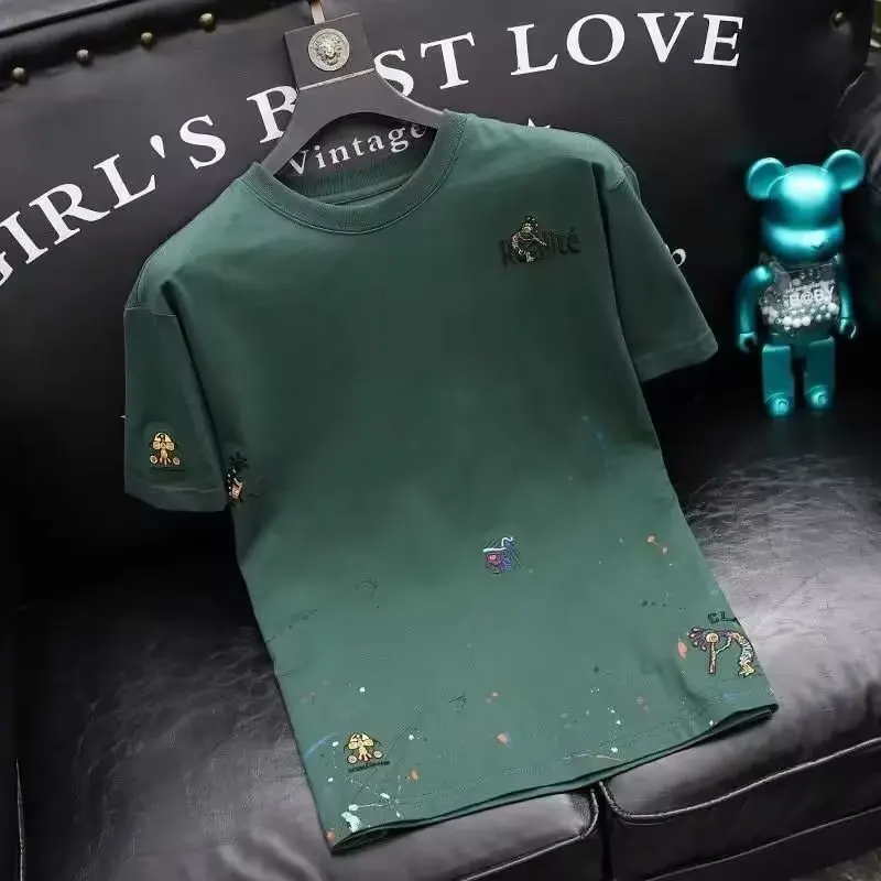 Camiseta bordada para hombre con cuello redondo y moda