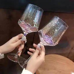 見栄えの良いヴィンテージ グラス ゴブレット