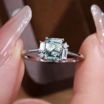 Modevänlig 925 Sterling Silver Rektangulär Vattengraskant Vit Diamant Ring Niche Design Konstfull Fingerring