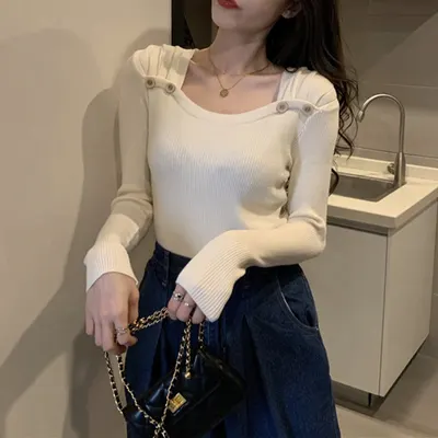 Camisa base de tricô de manga comprida com gola quadrada, para mulheres, de outono e inverno, design de corte requintado, modelo fino, regular, ideal para usar por baixo de outras peças, fio de core-spun