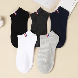Meias masculinas de primavera e verão, confortáveis e respiráveis, meias curtas de algodão, estilo Ins casual e versátil, meias baixas de cor sólida