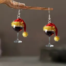 Pendientes de Copas de Vino con Gorro de Navidad de Alta Venta Transfronteriza, Pendientes de Copas de Vino de Navidad de Acrílico con Ambiente Festivo