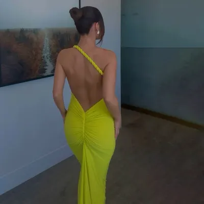 Vestido Ajustado Sexy con Escote Halter, Espalda Descubierta y Pliegues