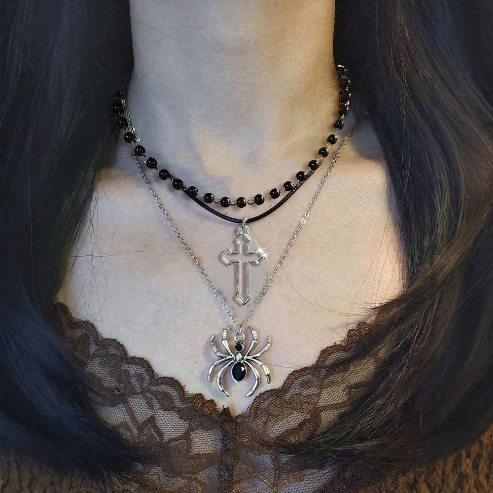 Colar de aranha gótico, estilo gótico escuro e retro, para comércio transfronteiriço, conjunto de 3 peças gótico, pingente de liga, colar de mulher para o Halloween, para comércio por grosso