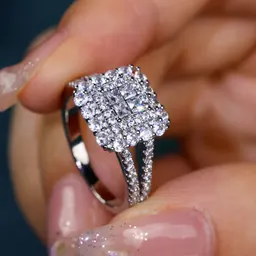 Anel de Zircão Quadrado Preenchido com Diamante