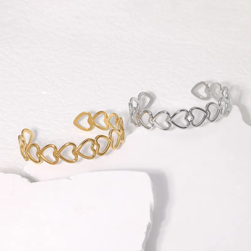 Pulsera de Acero de Titanio con Forma de Corazón que No se Desvanece