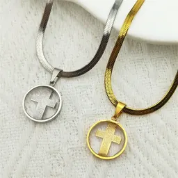 Estiloso Colgante de Cruz de Cristal Versátil Minimalista Retro