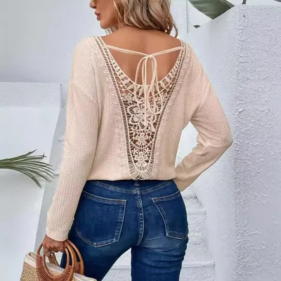 Blusa feminina elegante com decote em V, recorte de renda, laço na parte de trás e mangas compridas