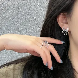 Pendientes de araña de plata de ley 925, estilo coreano, estilo oscuro, retro, angustiado, diseño de nicho a la moda, adornos de oreja de circón negro al por mayor
