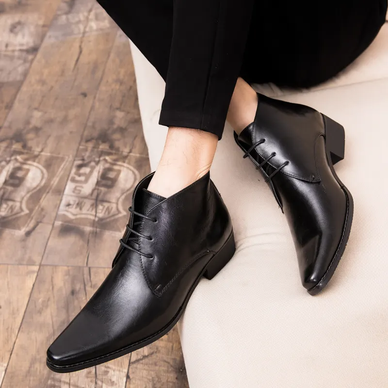 Sapatos de couro masculinos de estilo britânico, cano alto, bico pontudo