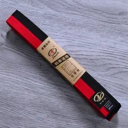 Fabricante produz cintos de taekwondo, cintos de karaté, cintos coloridos, cintos de classificação, cintos de taekwondo por grosso, bordados personalizáveis