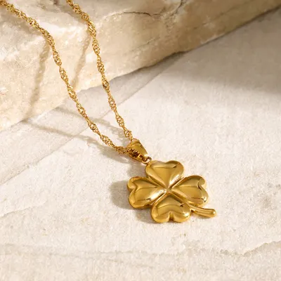 Collar con Colgante de Trébol de Cuatro Hojas de Acero Inoxidable Chapado en Oro de 18K, Nuevo Collar Sencillo de Titanio de Nicho Pequeño de Verano de Ins