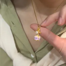 Collar de Rosa Degradado en Oro Amarillo