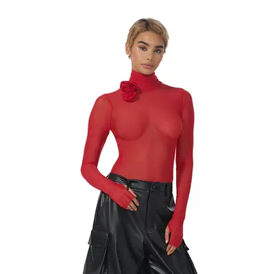 Body de malla transparente de manga larga con cuello alto y adornos florales