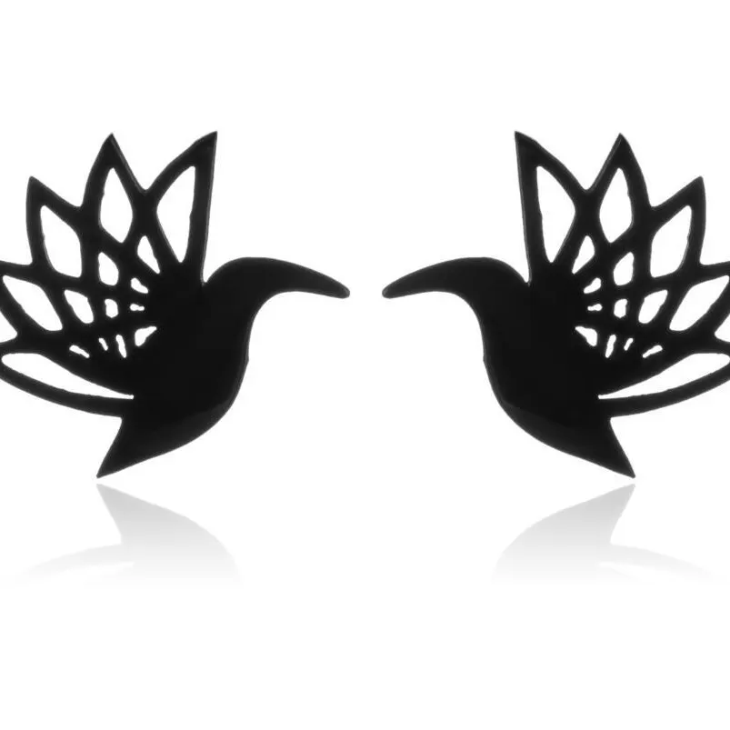 Brincos para mulheres, brincos simples de aço inoxidável com fantasma, Batman, pequenos animais, guarda-chuva, lua e estrela