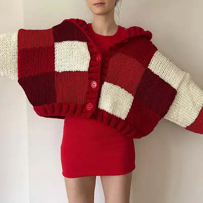 Ny fashionabel kavaj för kvinnor med huva, rund hals, knappar, rutigt, kort, stickad