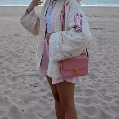 Casaco kimono com bordado de frutas em decote V, versátil e casual, com mangas de sino