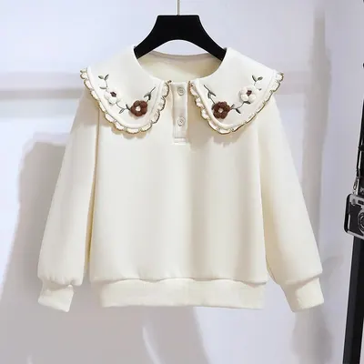 Top doce e versátil para meninas na primavera e outono, suéter de manga comprida com gola de boneco, novo no outono para crianças médias e grandes, moda e tendência