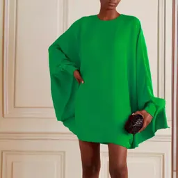 Vestido curto de manga de asa de morcego, manga comprida, cor sólida, gola redonda