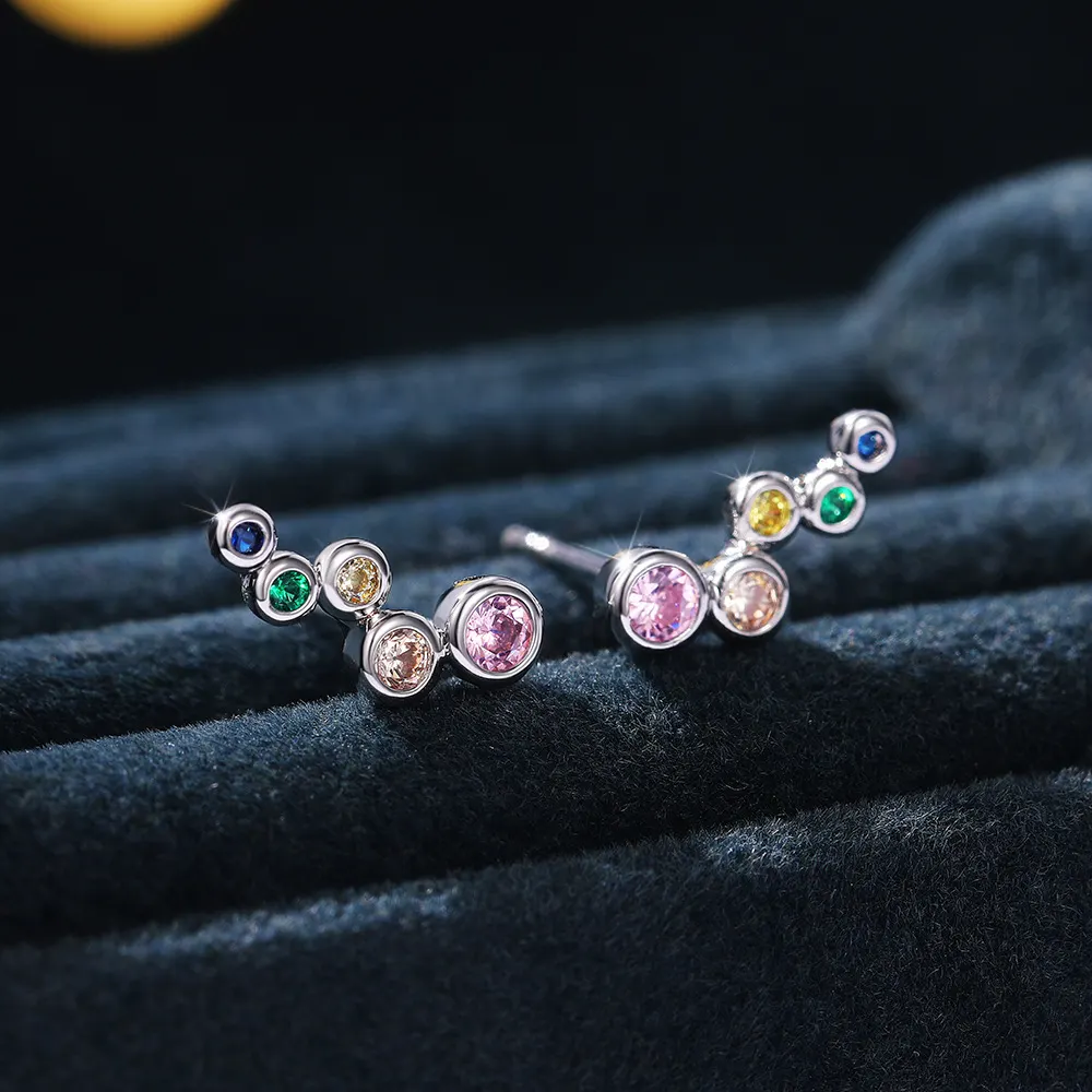 Brincos de círculo simples e brilhantes elegantes para mulher