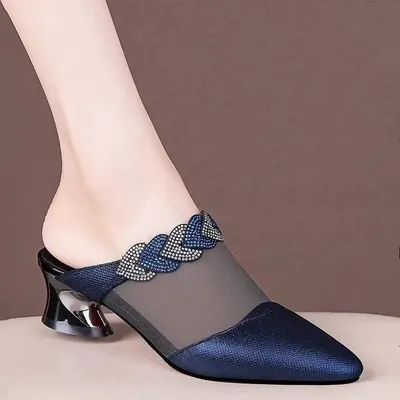 Pantuflas de Cuero Suave Malla Punta Cerrada para Mujer 2023 Nuevas Sandalias de Verano para Señoras con Rhinestones Tacón Chunky de Moda Tacón Medio Sandalias para Mujer