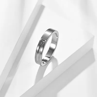 Anel de profissional de moda de aço titânio com diamante e superfície mate simples