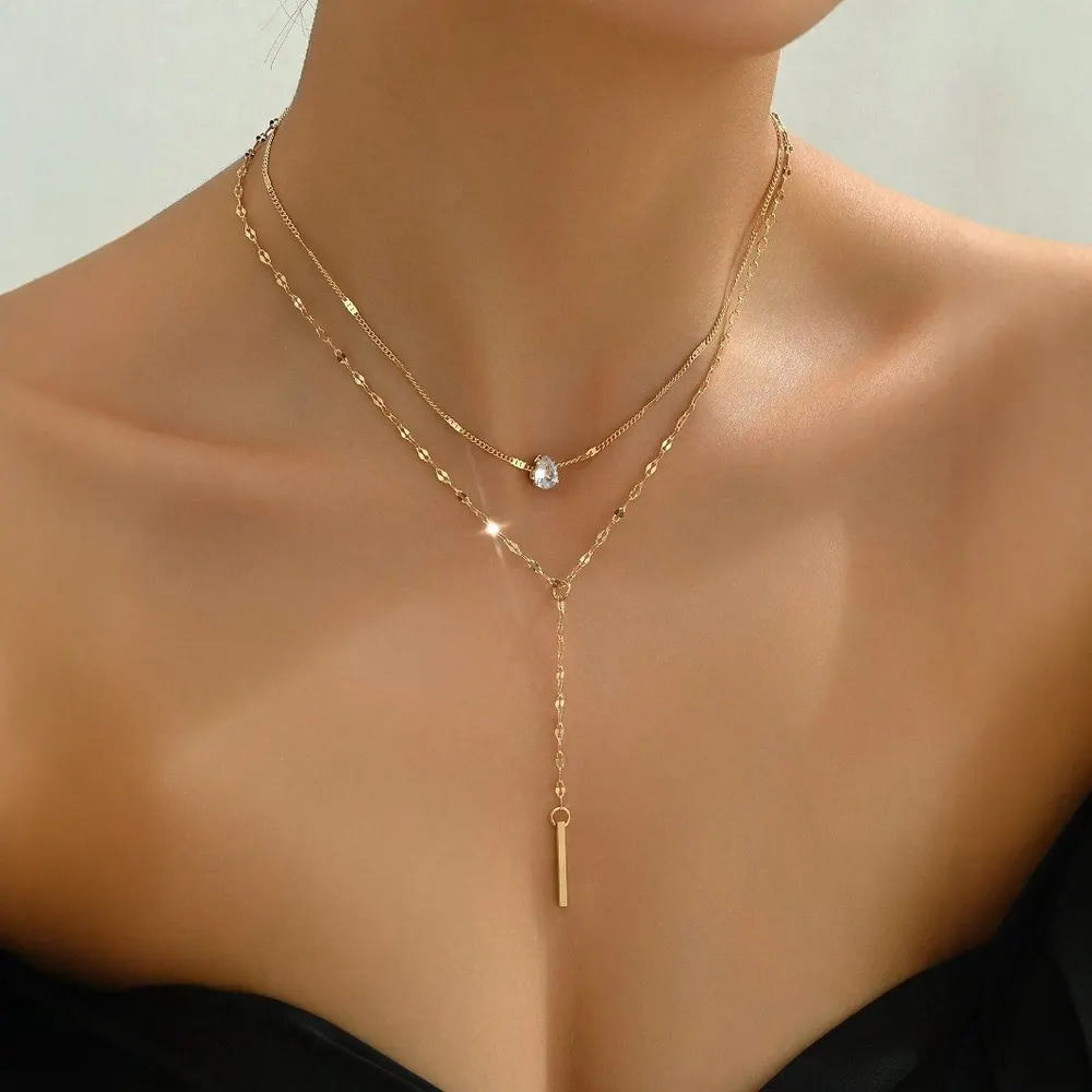 Collar de diamantes brillantes con borla en forma de Y, de venta en Europa y América, cadena sexy de clavícula de lujo ligero, collar exquisito de múltiples capas para niñas