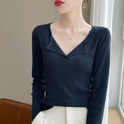 法式复古半v领针织打底衫女修身显瘦内搭毛衣高级感长袖上衣毛衫