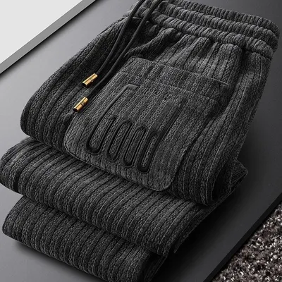 Pantalones casuales negros gruesos