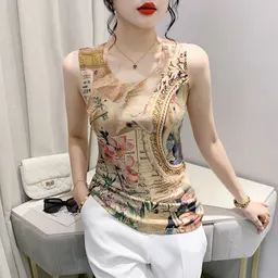 新款女士T恤上衣