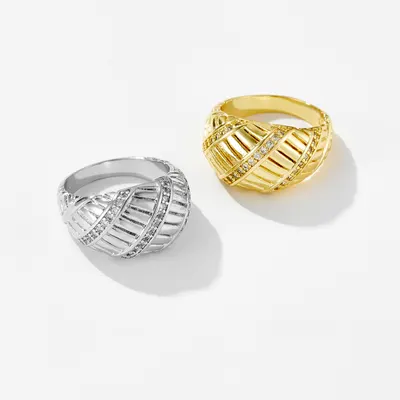 Anel de zircónia estilo croissant simples e de moda