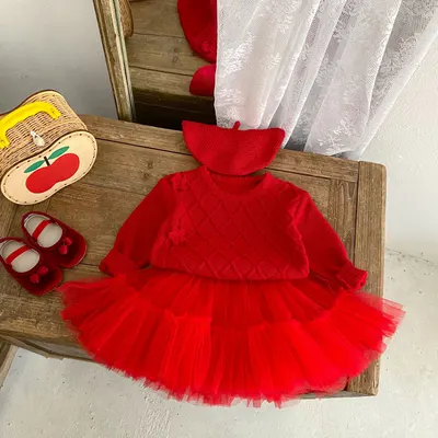 Conjunto de primavera novo 2025 para bebé: suéter quente de malha de algodão puro com jacquard de losangos fofo + saia meia versátil para meninas