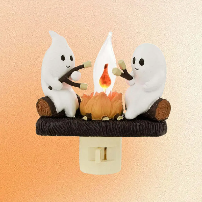 Spök lägereld flimrande nattlampa
