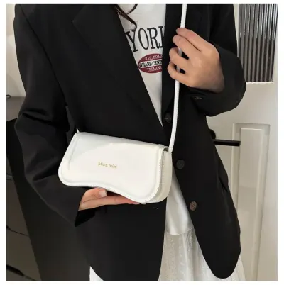 Bolsa de ombro única versátil popular retrô de luxo leve nova, bolsa de axila de alta qualidade francesa minimalista