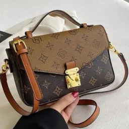 Axelväska, stilfull och mångsidig crossbodyväska, retro klassisk tryckt liten fyrkantig väska, högklassig pendlerväska