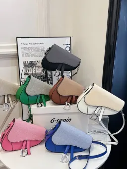 Ny Färgblockad Sadelväska, Kvinnväska, Trendig Och Stilig, Kan Bäras Som Axelväska, Crossbody Eller I Handen