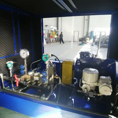 Bomba industrial de alta pressão compacta com dupla lubrificação