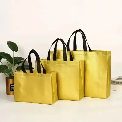工廠價 高品質 回收金屬材質 禮品托特袋 金色 中等尺寸 覆膜 非織造購物袋