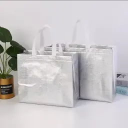 Sacos de presente não tecidos laminados, metálicos, mate, reutilizáveis, de compras tote ecológicos em promoção