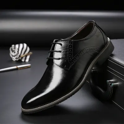 Sapatos de couro formais para homens, tamanhos grandes, com atacadores