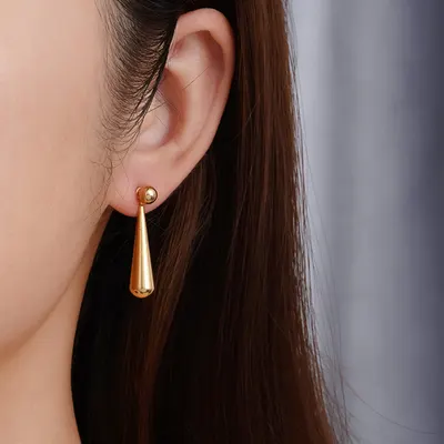 Brinco em forma de gota banhado a titânio 18K