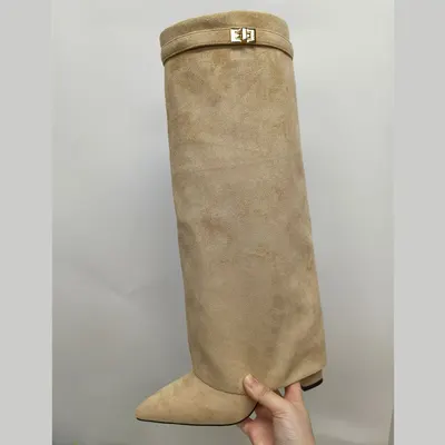 Botas de panturrilha média para mulheres, bico pontudo, circunferência de cano grande, cano reto, fivela de metal