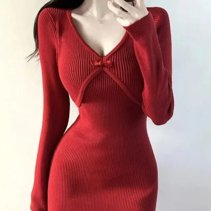 Qipao de malha melhorado com botões de rã, cintura fina, saia de cintura alta que se ajusta ao corpo, estilo chinês jovem