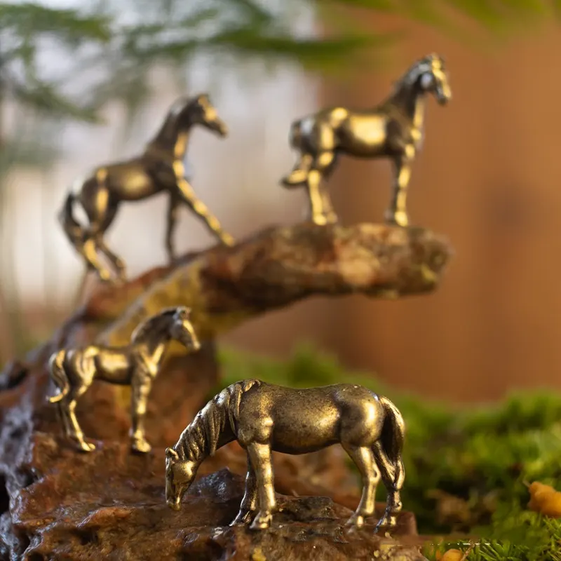 Ornamento de micro paisagem de aquário com vaso de flores de musgo de liga de cobre, mini bonsai de animal, ornamento decorativo de micro escultura pequena