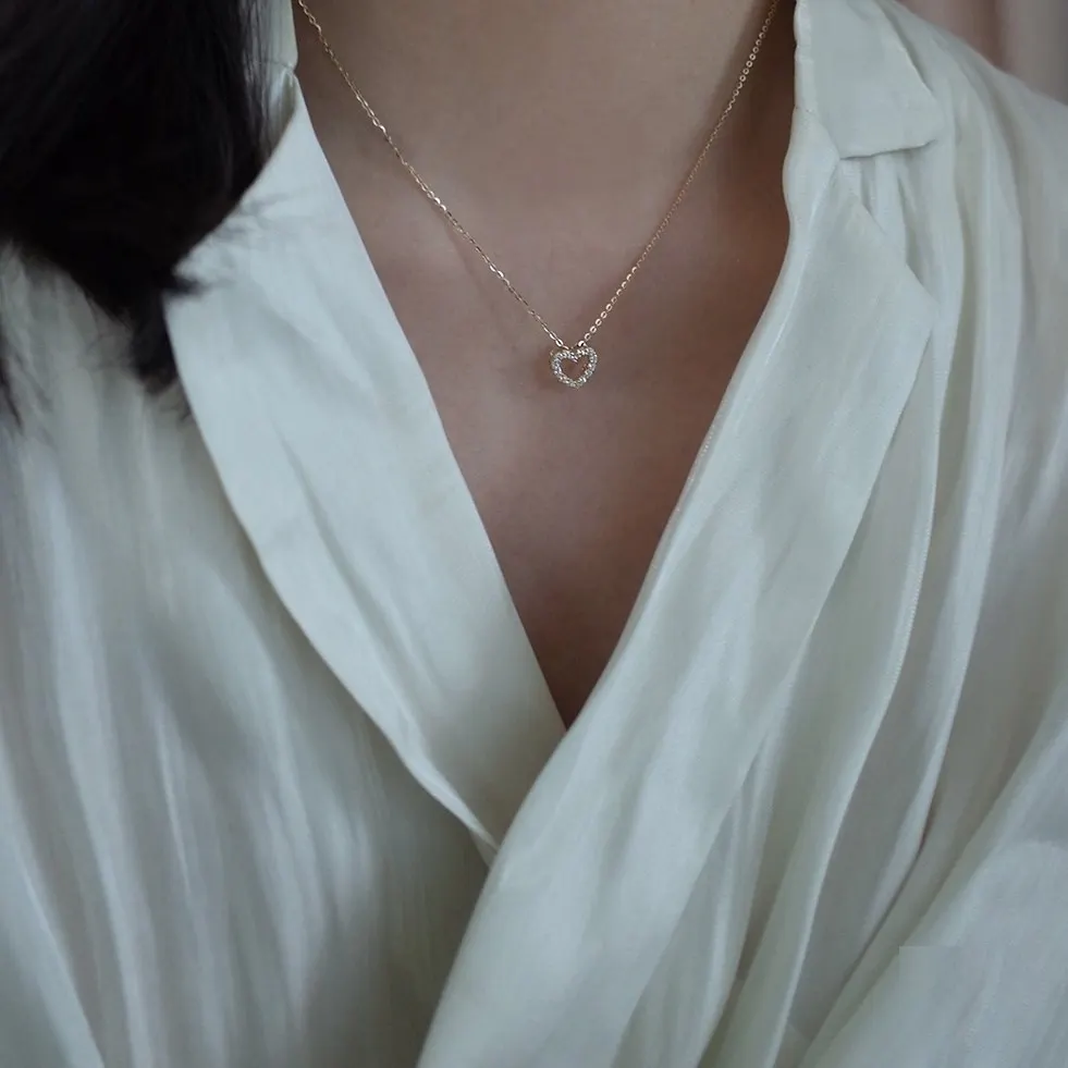 Hjärtformad Full av Diamant Hjärtformad Förfinad Och Enkel Halsband