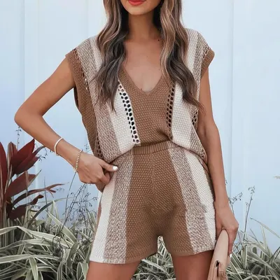 Dam-set i två delar: V-ringad casual shorts