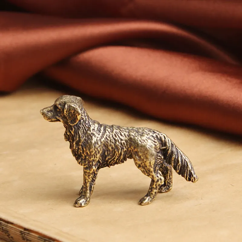 Ornamento de mesa de colie da sorte antigo em latão puro